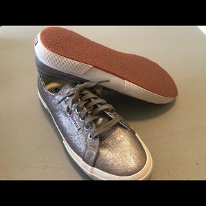 NWOB SUPERGA women’s size 41 metallic tennis shoes